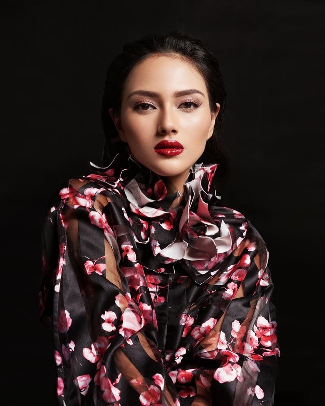 Jesica Fitriana Martasari dinobatkan sebagai Puteri Indonesia Pariwisata 2019. Wanita cantik yang mewakili Jawa Barat di ajang pemilihan Puteri Indonesia 2019 ini merupakan korban bullying saat remaja. Foto: Instagram @jesicafitriana