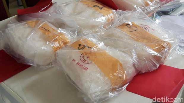 Barang bukti 5 kg sabu