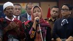 Suasana Haru Selimuti Pertemuan Aisyah dan Keluarganya