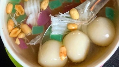 Mendung Sore Hari, Paling Pas Nikmati Wedang Ronde Hangat
