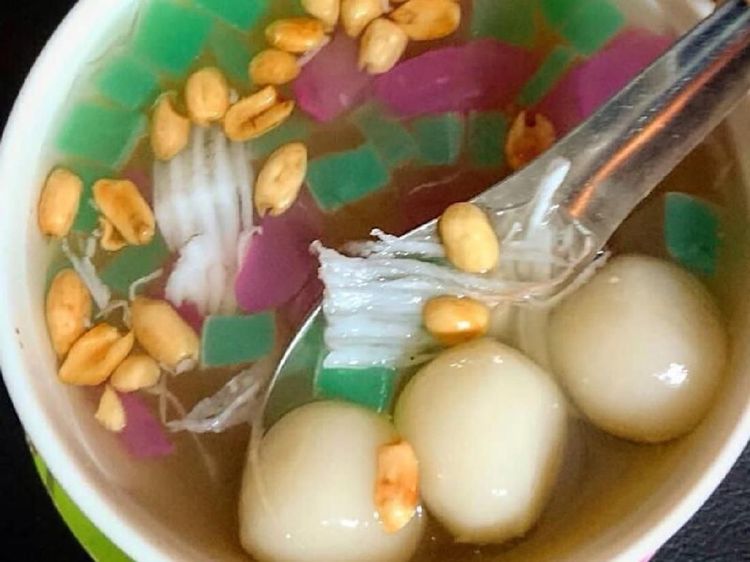 Mendung Sore Hari, Paling Pas Nikmati Wedang Ronde Hangat