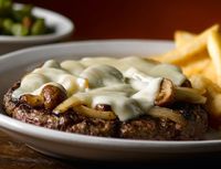Pasangan Ini Setiap Hari Makan di Restoran yang Sama Selama 15 Tahun