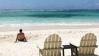 Granit Xhaka tampaknya lebih suka liburan ke pantai. Dia pernah menikmati pesisir pantai pasir putih di Meksiko (Instagram/granitxhaka)