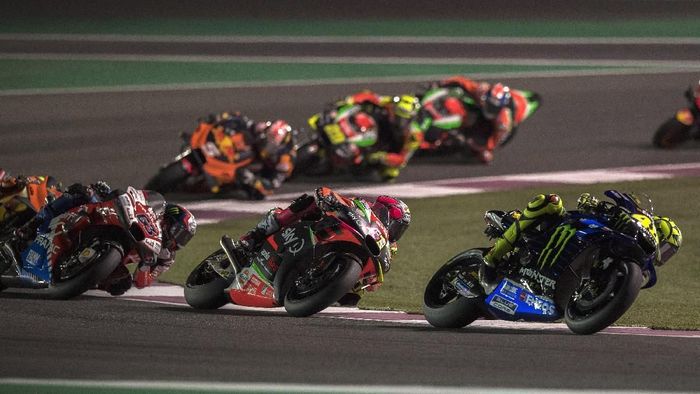Valentino Rossi paling banyak naik posisi di MotoGP Qatar. (Foto: Mirco Lazzari gp/Getty Images) Valentino Rossi paling banyak naik posisi di MotoGP Qatar. (Foto: Mirco Lazzari gp/Getty Images)