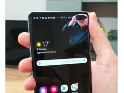 Marak Wallpaper Kreatif Sembunyikan Lubang Kamera Galaxy S10
