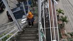 Duh, JPO di ITC Mangga Dua Rusak dan Tak Beratap