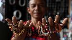 Melihat Ragam Pernak-pernik Souvenir Pulau Harapan