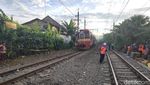 Penyok, Begini Penampakan Gerbong KRL yang Dievakuasi Pagi Ini