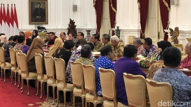 Terima Organisasi Kesehatan, Jokowi Dapat Masukan soal Tenaga Kesehatan Terima Organisasi Kesehatan, Jokowi Dapat Masukan soal Tenaga Kesehatan