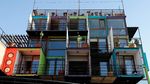 Unik, Hotel Ini Dibangun dari Kontainer Bekas dalam Satu Malam