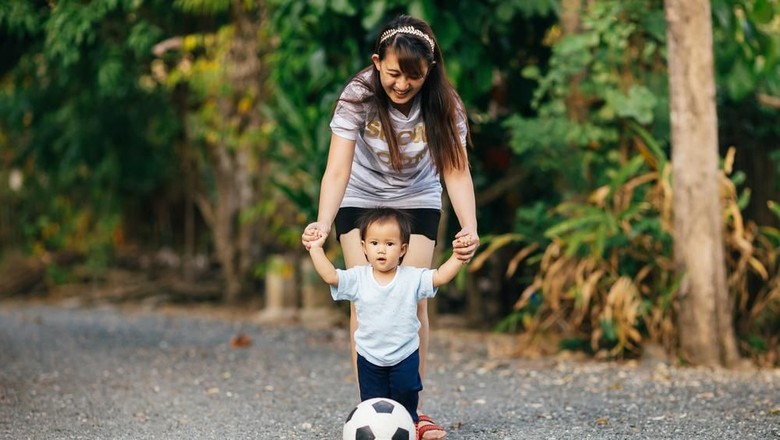 Cara Cerdas Ajak Si Kecil Terapkan Pola Hidup Sehat/ Foto: shutterstock Cara Cerdas Ajak Si Kecil Terapkan Pola Hidup Sehat/ Foto: shutterstock
