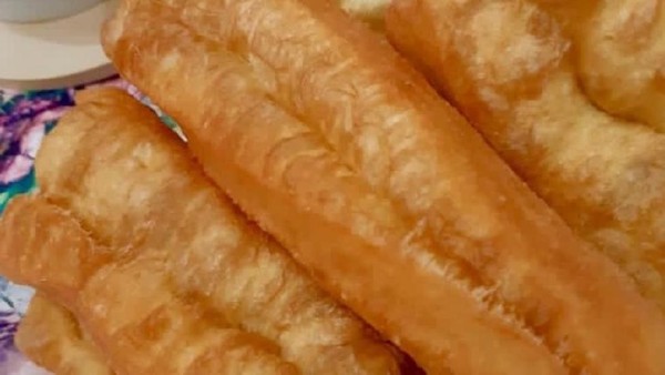 Yuk, Jajan Cakue Renyah Buat Teman Ngopi Sore!