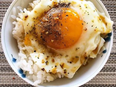 Nasi Plus Telur Bisa Jadi 10 Sajian Sarapan Enak dan Praktis Ini