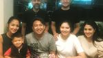 Begini Potret Augie Fantinus Saat Kulineran Bareng Keluarga