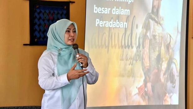 Bupati Pandeglang Irna Narulita