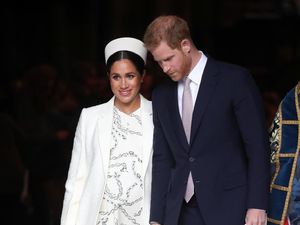 Ratu Elizabeth Kunjungi Pangeran Harry dan Meghan di Rumah Baru