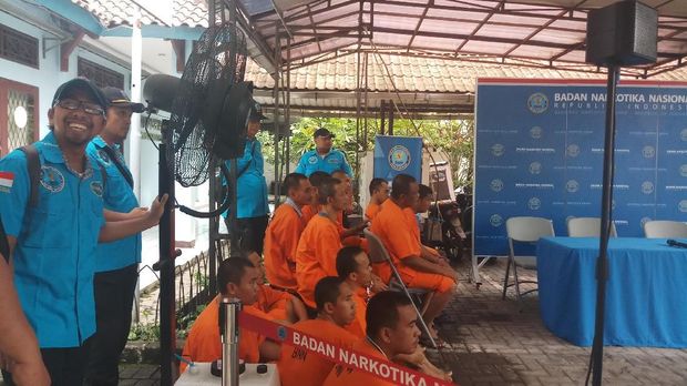13 Tersangka diamankan dalam kasus ini.