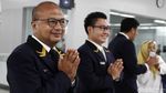 Senyum Ramah Kru MRT Jakarta Sapa Penumpang
