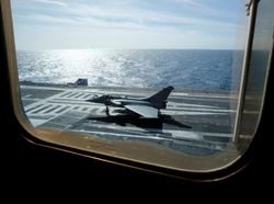 Potret Kapal Induk Nuklir Prancis Bertolak ke Asia, Mau Apa?