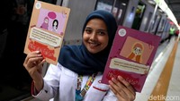 Begini aksi para srikandi cantik yang melakukan aksi kampanye pelecehan seksual di KRL.