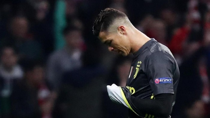Cristiano Ronaldo dikenal sebagai sosok yang mengikuti perkembangan teknologi. (Foto: Sergio Perez/Reuters) Cristiano Ronaldo dikenal sebagai sosok yang mengikuti perkembangan teknologi. (Foto: Sergio Perez/Reuters)