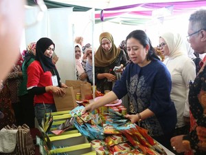 Ketika Puan Maharani Sarapan Bubur Ayam hingga Kerak Telor yang Gurih