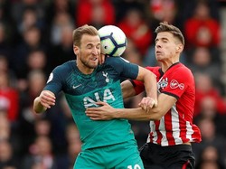 Jan Bednarek menjadi kunci Southampton ketika mengalahkan Tottenham Hotspur 2-1. Bek asal Polandia itu memenangi tiga duel udara dan membuat tiga tekel. Foto: Reuters