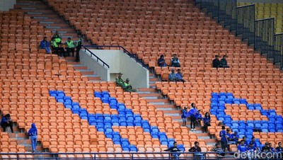 Laga Persib vs Perseru Sepi Penonton