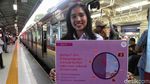 Aksi Srikandi Cantik Kampanye Pelecehan Seksual di KRL