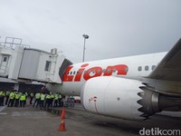Lion Air Kandangkan 737 Max 8, Bagaimana Nasib Penumpang?