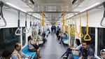 Senangnya Warga Jajal MRT Jakarta