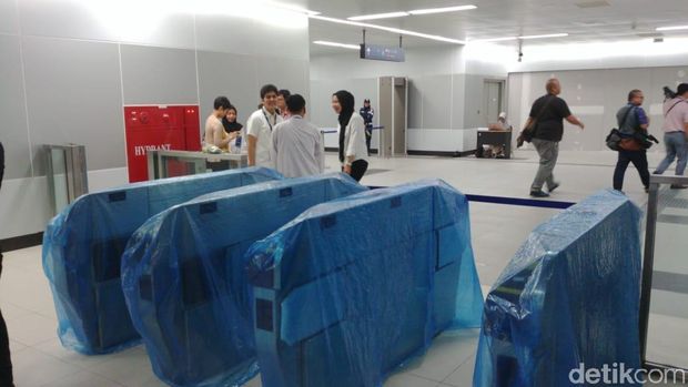 First Impression Warga DKI Jajal MRT: Keren, Kayak di Luar Negeri!