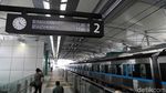 Senyum Ramah Kru MRT Jakarta Sapa Penumpang