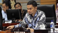 Raker tersebut dipimpin oleh Wakil Ketua Komisi I DPR Hanafi Rais.