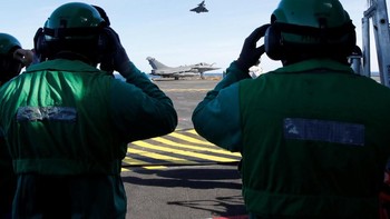 Hampir semua teknologi Rafale dirancang sendiri oleh Prancis. Pesawat tempur yang sering dibandingkan dengan Eurofighter Typhoon ini telah beroperasi di beberapa medan perang, termasuk di Afganistan, Libya, Mali, Irak dan Suriah.  Foto: Reuters
