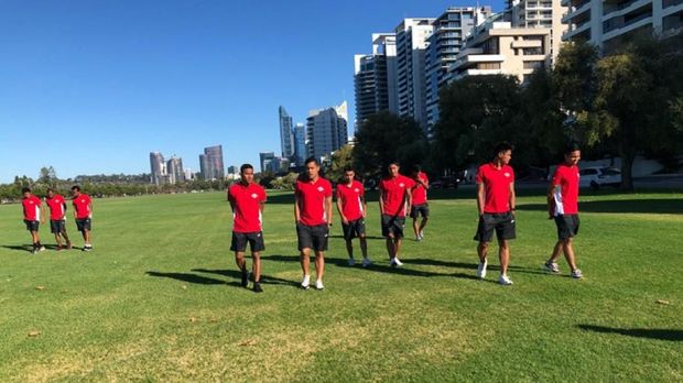 Timnas Indonesia berlatih di Australia untuk persiapan laga uji coba internasional melawan Myanmar, 25 Maret.