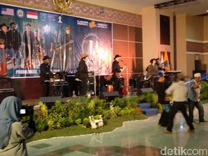 Perpaduan Grup Dangdut Asal Amerika dengan Musik Gamelan