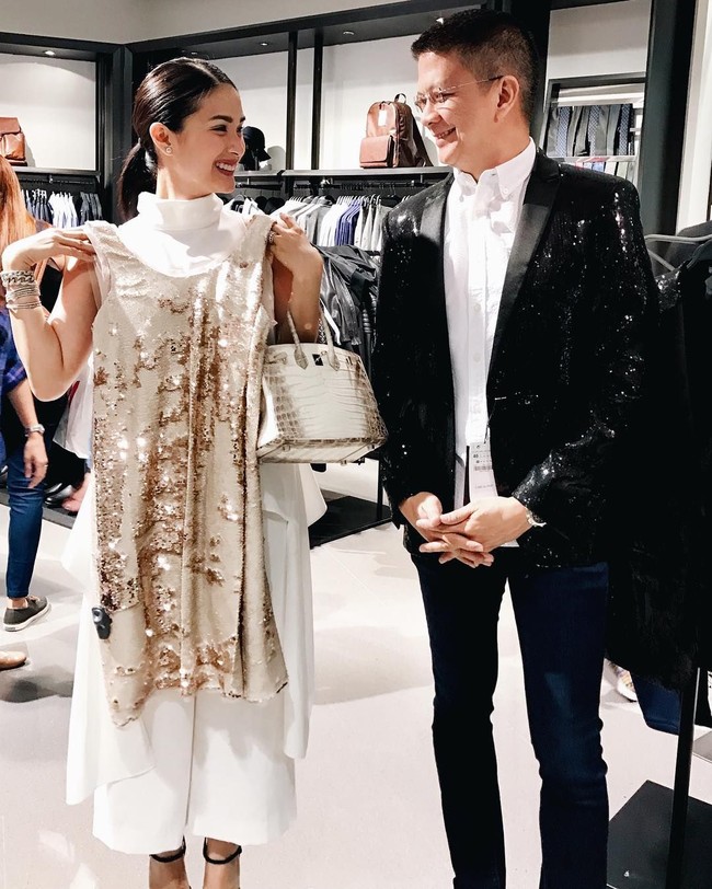 Terlahir dengan nama Love Marie Payawal Ongpauco-Escudero, aktris berusia 33 tahun ini dinikahi politikus di negaranya yang usianya lebih tua 15 tahun darinya. Senator Francis ‘Chiz’ Escudero. Pria tersebut menjadi anggota senat Filipina sejak 2007 dan sempat mencalonkan diri menjadi wakil presiden pada 2016. Foto: Instagram