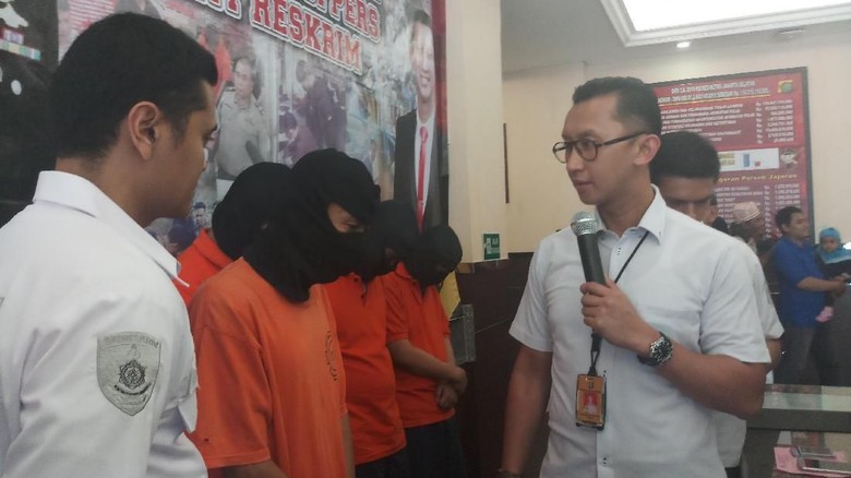 Marak Terjadi, Kenali Cara Kerja Komplotan Pengganjal ATM Marak Terjadi, Kenali Cara Kerja Komplotan Pengganjal ATM