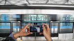 Warga Asyik Selfie di Hari Pertama Uji Coba MRT Jakarta
