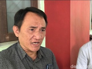 Andi Arief: Jokowi Sebaiknya Pidato Malam Ini Bentuk Pansus Jiwasraya