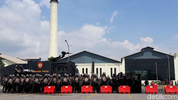 Melihat Sispam Pemilu di Solo, Peragakan Penyelamatan Presiden