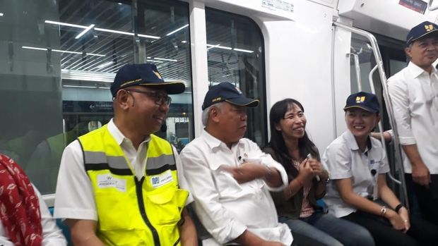 Giliran Menteri PUPR Jajal MRT Jakarta