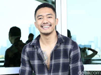 Jatuh Bangun Uus Masuki Dunia Artis