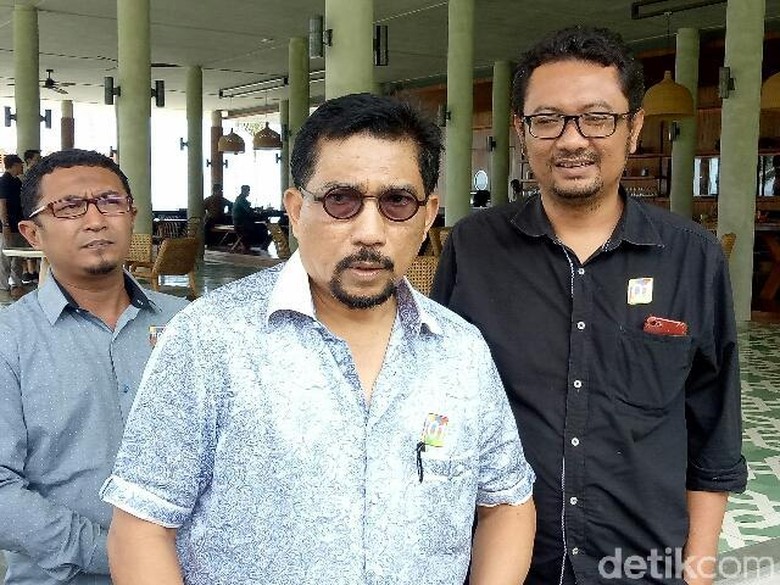 Garap Pemilih Pemula, TKD Jatim Bikin Flash Mob Hingga Libatkan Selebgram Garap Pemilih Pemula, TKD Jatim Bikin Flash Mob Hingga Libatkan Selebgram