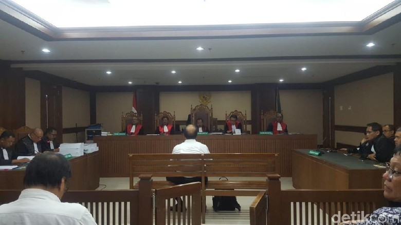 Eks Dirut Jasindo Dituntut 9 Tahun Bui Terkait Korupsi Komisi Fiktif Eks Dirut Jasindo Dituntut 9 Tahun Bui Terkait Korupsi Komisi Fiktif