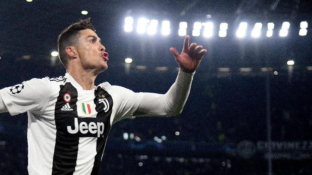 Cristiano Ronaldo Absen, Suporter Minta Uang Tiket Kembali