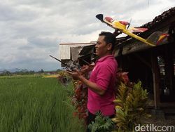 Pesawat Styrofoam Bekas Asal Banjarnegara Laris Dijual ke Malaysia