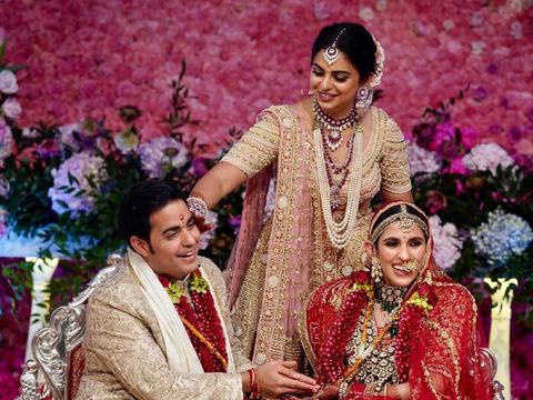 Pernikahan Akash Ambani dan Shlok Mehta.