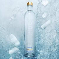 Veen merupakan air minum dalam kemasan yang diambil dari mata air pegunungan di desa Tengelio, Finlandia. Dijual Rp 330 ribuan per 750 ml, setiap kemasan botol berisi salah satu air paling segar dan termurni di seluruh dunia. Foto: istimewa